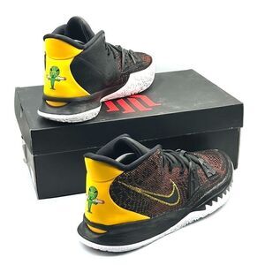 Nike Kyrie 7 'Roswell Rayguns'